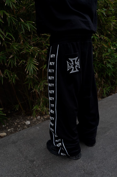 NEWSLETTER SWEATS